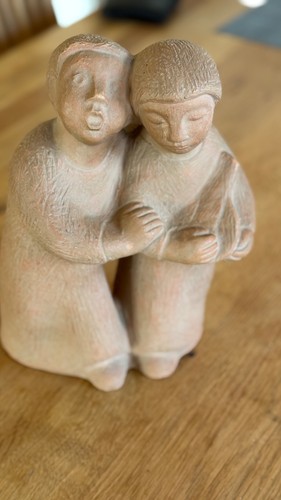 Kinder mit laute skulptur - laute,
